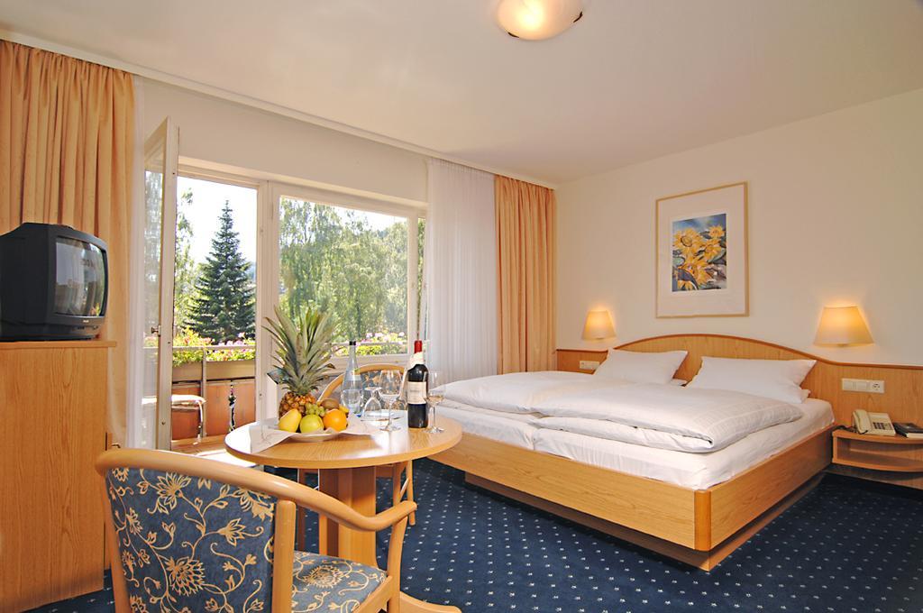 Hotel Birkenhof Baiersbronn Quarto foto